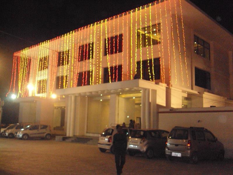 Madhu Resort Agra  Extérieur photo