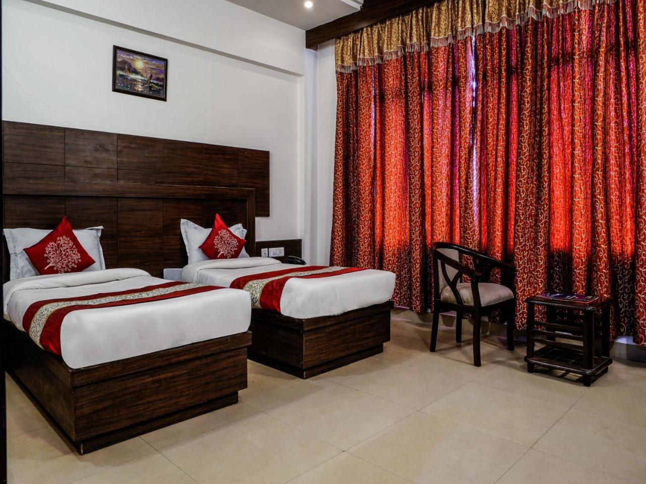 Madhu Resort Agra  Extérieur photo