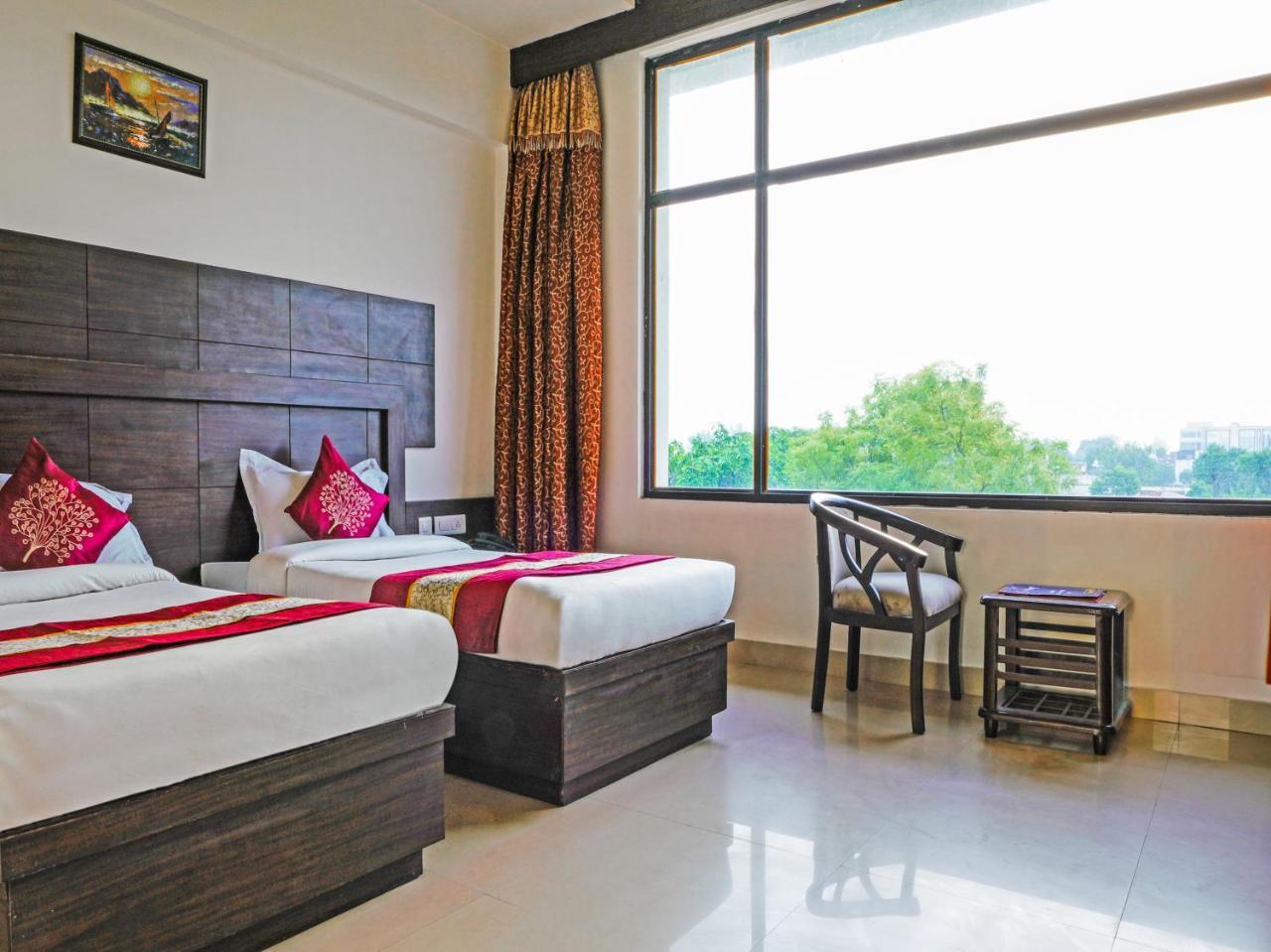 Madhu Resort Agra  Extérieur photo